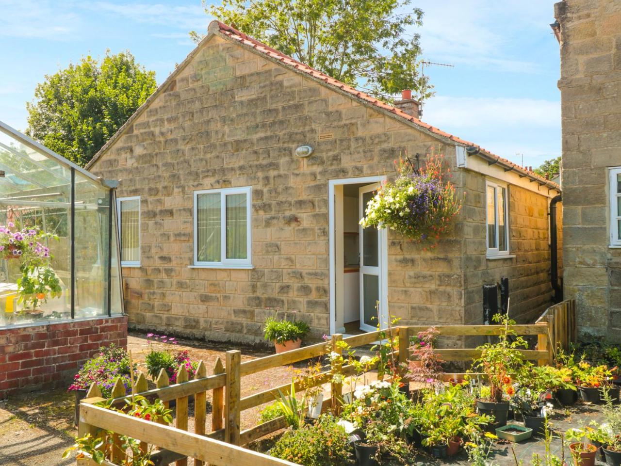 River Gardens Cottage Whitby Eksteriør billede