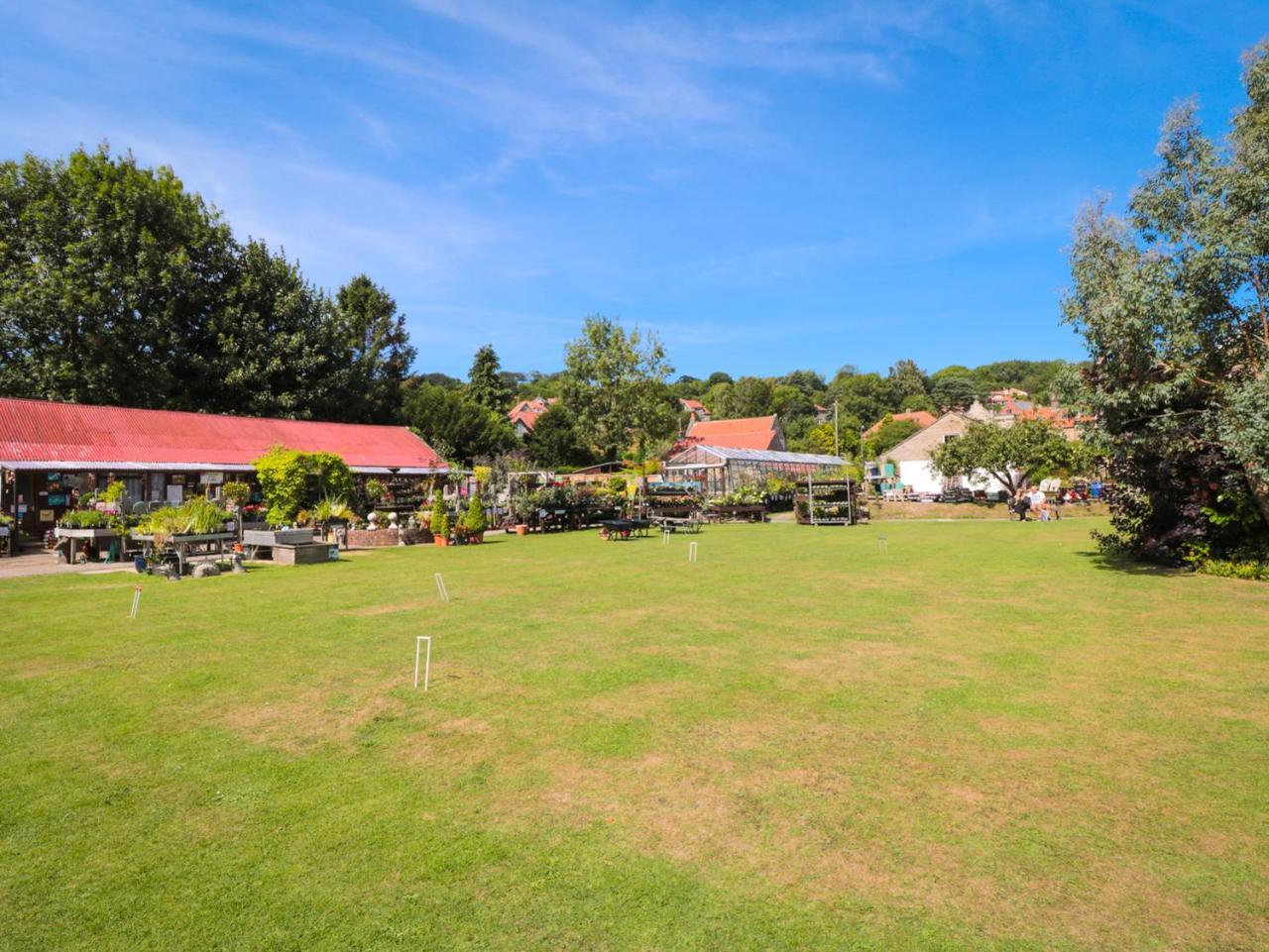 River Gardens Cottage Whitby Eksteriør billede
